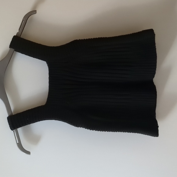 Wilfred black knit cropped top. Size XS. Excellent condition. - Picture 1 of 4